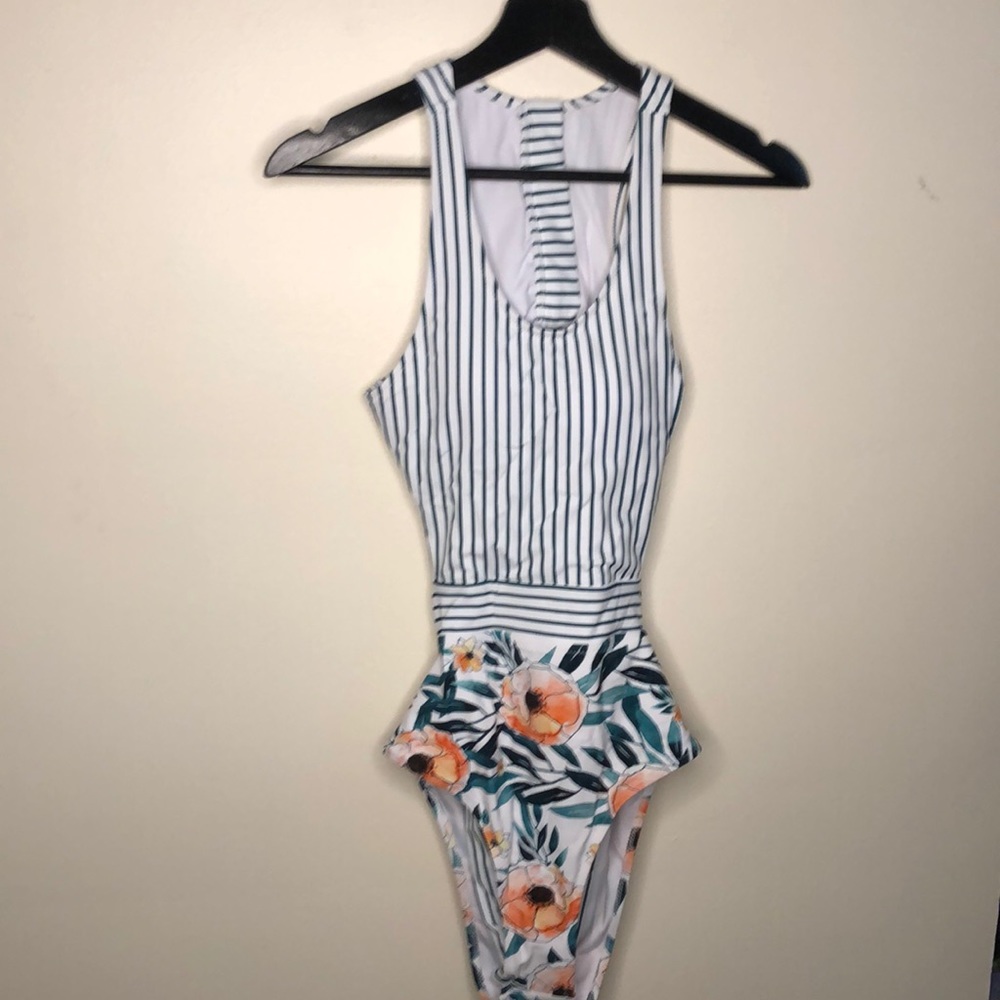 NWT Cupshe swimsuit